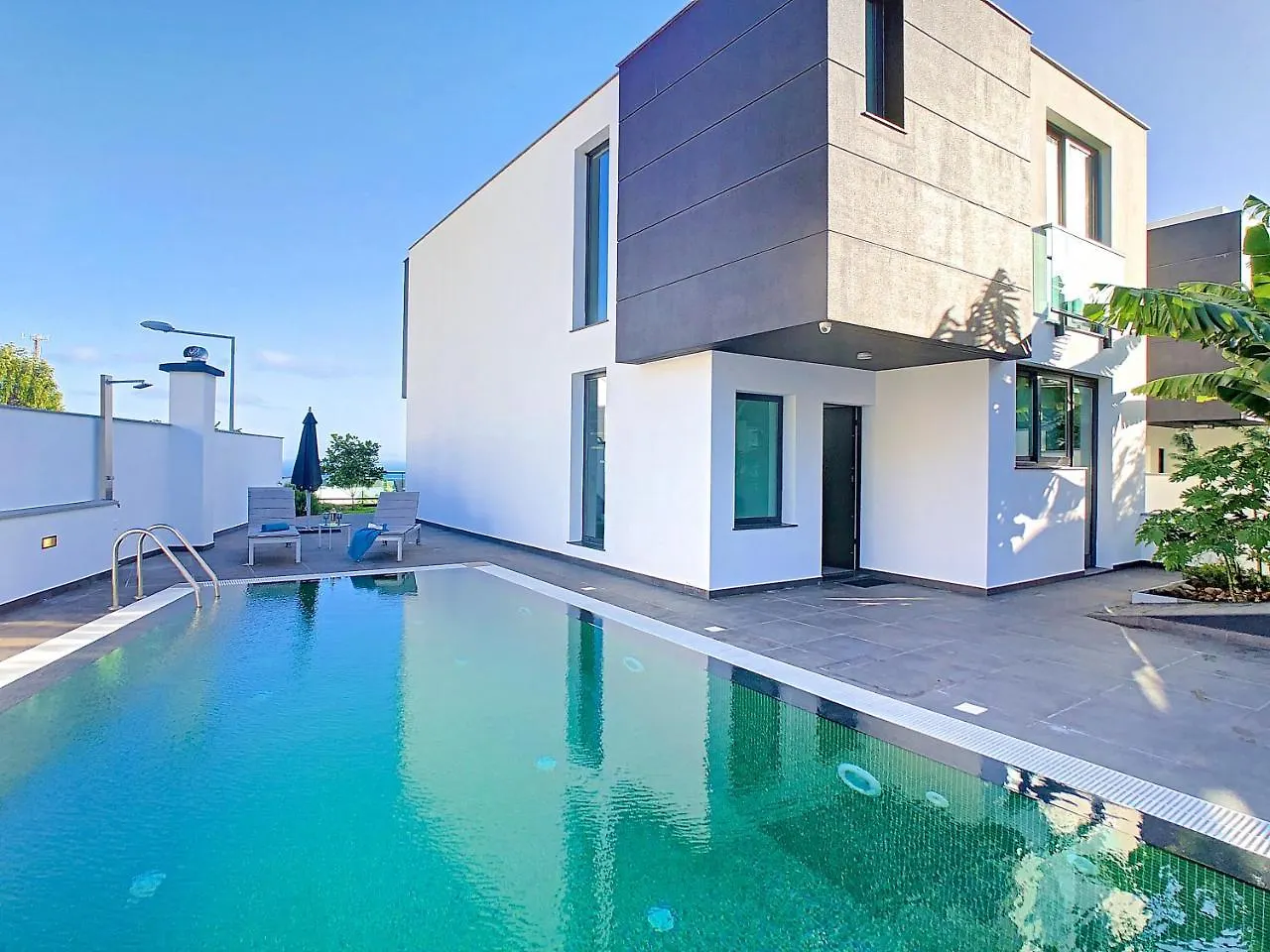 Villa Orca By Lovelystay Caniço